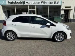 Wit Gebruikt 2016 Kia Rio Hatchback | € 7.500 (Iets duurder)