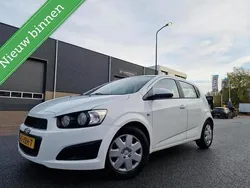 Wit Gebruikt 2012 Chevrolet Aveo LT Hatchback | € 1.795 (Eerlijke prijs)