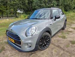 Grijs Gebruikt 2017 Mini Cooper Hatchback | € 14.999 (Eerlijke prijs)
