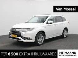 Wit Gebruikt 2021 Mitsubishi Outlander P-HEV Intense+ SUV | € 25.900 (Eerlijke prijs)