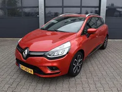 Rood Gebruikt 2018 Renault Clio GrandTour Intens Stationwagen | € 13.835 (Duur)