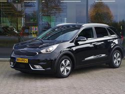 Zwart (metallic) Gebruikt 2017 Kia Niro SUV | € 15.450 (Eerlijke prijs)