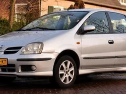 Grijs Gebruikt 2003 Nissan Almera Tino Acenta MPV | € 1.699 (Eerlijke prijs)