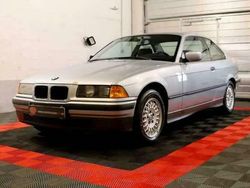 Zilver Gebruikt 1994 BMW 318 Coupé | € 9.890