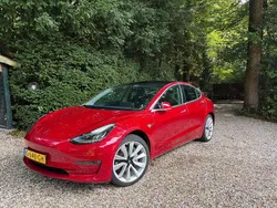 Rood Gebruikt 2019 Tesla Model 3 Long Range AWD Sedan | € 22.495 (Eerlijke prijs)