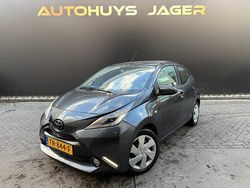 Grijs (metallic) Gebruikt 2018 Toyota Aygo X-wave Hatchback | € 8.950 (Eerlijke prijs)