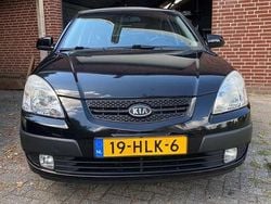 Zwart Gebruikt 2009 Kia Rio Hatchback | € 1.650 (Goede deal)