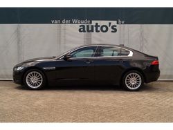 Zwart Gebruikt 2017 Jaguar XE Prestige Sedan | € 13.900