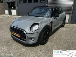 Grijs Gebruikt 2017 Mini Cooper Hatchback | € 5.450