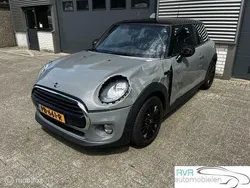 Grijs Gebruikt 2017 Mini Cooper Hatchback | € 5.750