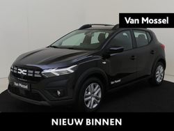 Zwart Gebruikt 2024 Dacia Sandero Expression Hatchback | € 19.930 (Goede deal)