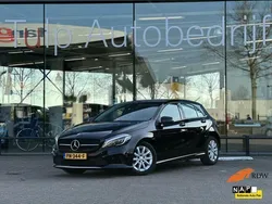 Zwart, metallic lak Gebruikt 2017 Mercedes A180 Business Hatchback | € 17.990 (Iets duurder)