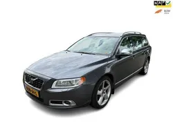Grijs, metallic lak Gebruikt 2007 Volvo V70 Summum Stationwagen | € 11.999 (Eerlijke prijs)
