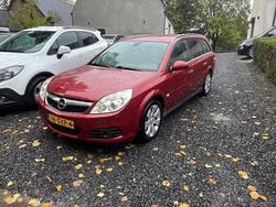 Rood Gebruikt 2008 Opel Vectra Executive Stationwagen | € 2.999 (Iets duurder)