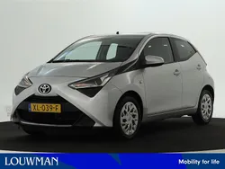 Grijs Gebruikt 2019 Toyota Aygo X-play Hatchback | € 11.945 (Eerlijke prijs)