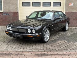 Zwart Gebruikt 1999 Jaguar XJR Supercharged Sedan | € 10.950