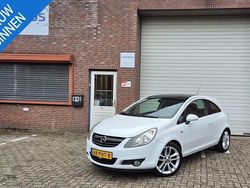 Wit Gebruikt 2011 Opel Corsa Color Edition Hatchback | € 2.199 (Goede deal)