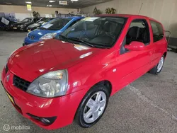 Rood Gebruikt 2007 Renault Clio II Campus Hatchback | € 1.695 (Eerlijke prijs)