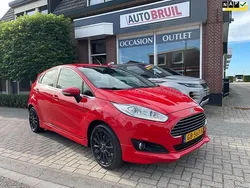 Rood Gebruikt 2015 Ford Fiesta Titanium Hatchback | € 8.950 (Eerlijke prijs)
