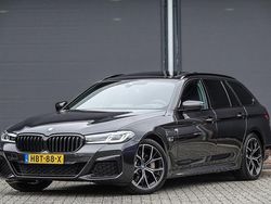 Grijs Gebruikt 2024 BMW 530e Shadowline Stationwagen | € 49.950 (Eerlijke prijs)