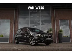 Zwart Gebruikt 2017 BMW 218 Executive Stationwagen | € 17.450 (Eerlijke prijs)