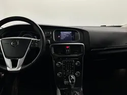 Grijs Gebruikt 2020 Volvo V40 CC Kinetic Stationwagen | € 20.000 (Eerlijke prijs)
