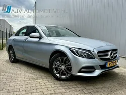 Grijs, metallic lak Gebruikt 2014 Mercedes C200 Sedan | € 13.995 (Super prijs)