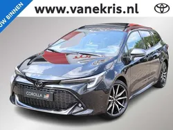 Zwart, metallic lak Nieuw 2025 Toyota Corolla Hybrid Plus Hatchback | € 42.403 (Eerlijke prijs)