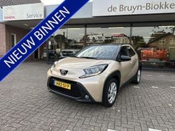 Beige Gebruikt 2022 Toyota Aygo Limited Hatchback | € 18.950 (Eerlijke prijs)