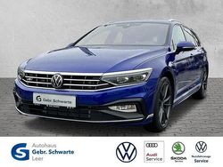 Blauw Gebruikt 2023 VW Passat Elegance Stationwagen | € 48.853 (Eerlijke prijs)