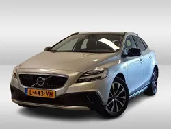 Grijs Gebruikt 2019 Volvo V40 Stationwagen | € 22.425 (Eerlijke prijs)