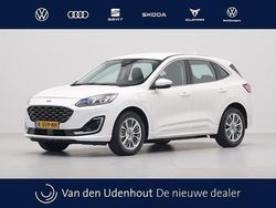 Wit, metallic lak Gebruikt 2021 Ford Kuga Vignale SUV | € 27.240 (Eerlijke prijs)