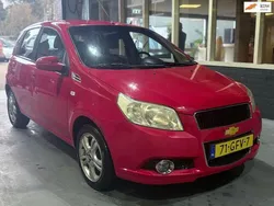 Rood Gebruikt 2008 Chevrolet Aveo LS Hatchback | € 1.499 (Eerlijke prijs)
