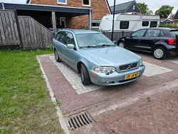 Groen Gebruikt 2002 Volvo V40 Stationwagen | € 1.500 (Eerlijke prijs)