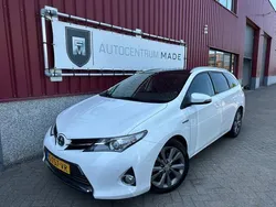 Wit Gebruikt 2015 Toyota Auris Touring Sports Stationwagen | € 9.450 (Super prijs)