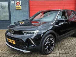 Zwart Gebruikt 2023 Opel Mokka Ultimate SUV | € 26.950 (Eerlijke prijs)