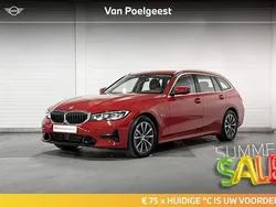 Melbourne rot metallic (rood metallic) Gebruikt 2021 BMW 330e Basis Stationwagen | € 35.900 (Eerlijke prijs)