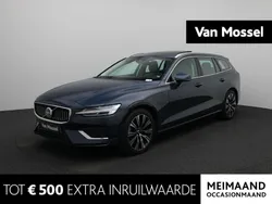 Blauw, metallic lak Gebruikt 2022 Volvo V60 Ultimate Stationwagen | € 46.900 (Eerlijke prijs)