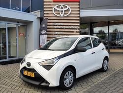 Wit Gebruikt 2018 Toyota Aygo Hatchback | € 9.589 (Eerlijke prijs)