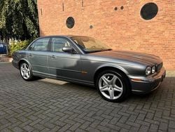 Grijs Gebruikt 2005 Jaguar XJR S Sedan | € 12.500