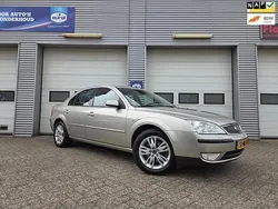 Beige, metallic lak Gebruikt 2003 Ford Mondeo Sedan | € 2.750 (Duur)