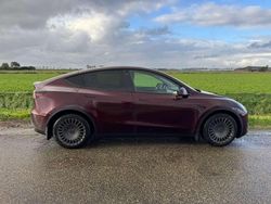 Rood Gebruikt 2023 Tesla Model Y Long Range AWD SUV | € 33.330 (Super prijs)