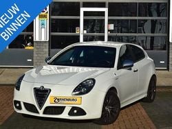 Wit Gebruikt 2010 Alfa Romeo Giulietta Distinctive Hatchback | € 4.250 (Eerlijke prijs)