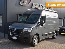 Grijs Gebruikt 2018 Renault Master Van | € 13.750 (Goede deal)