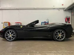 Zwart Gebruikt 2010 Ferrari California Cabriolet | € 105.900