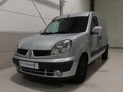Grijs Gebruikt 2008 Renault Kangoo MPV | € 2.500 (Goede deal)