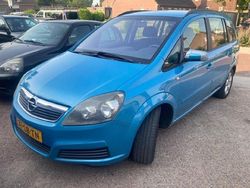 Blauw Gebruikt 2005 Opel Zafira Enjoy Stationwagen | € 500