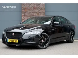 Zwart Gebruikt 2020 Jaguar XF Chequered Flag Sedan | € 24.500