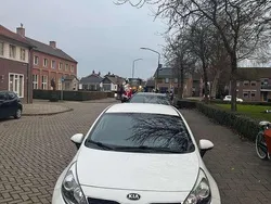 Wit Gebruikt 2012 Kia Rio MPV | € 6.800 (Eerlijke prijs)