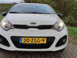 Wit Gebruikt 2012 Kia Rio MPV | € 3.250 (Iets duurder)